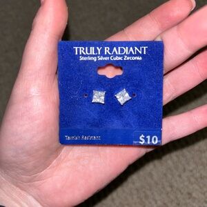 ✨Moving Sale✨ Silver Square-Cut Sparkling Earrings